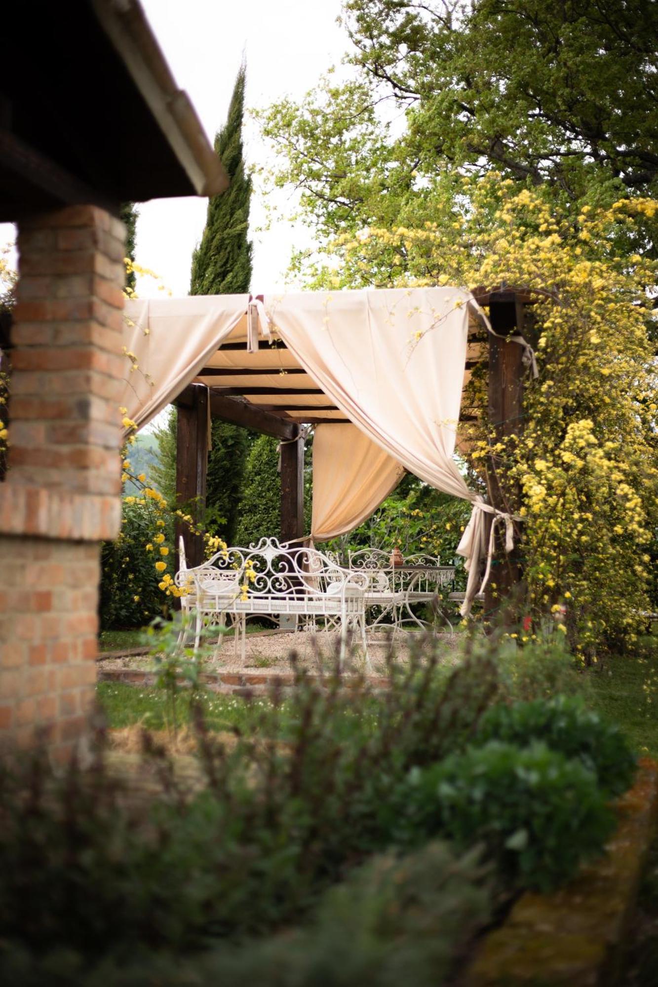 Ca' Le Cerque, Villa Surrounded By The Marche Nature Fossombrone Dış mekan fotoğraf