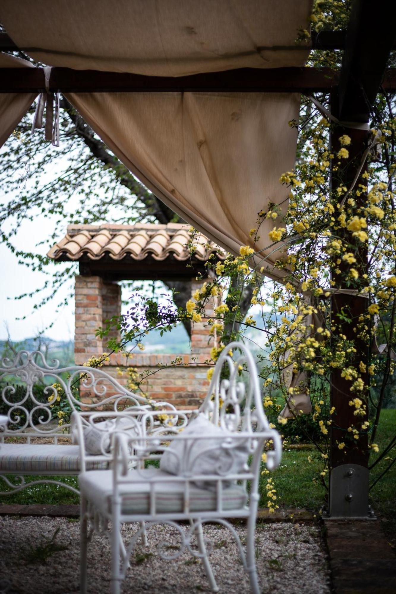 Ca' Le Cerque, Villa Surrounded By The Marche Nature Fossombrone Dış mekan fotoğraf